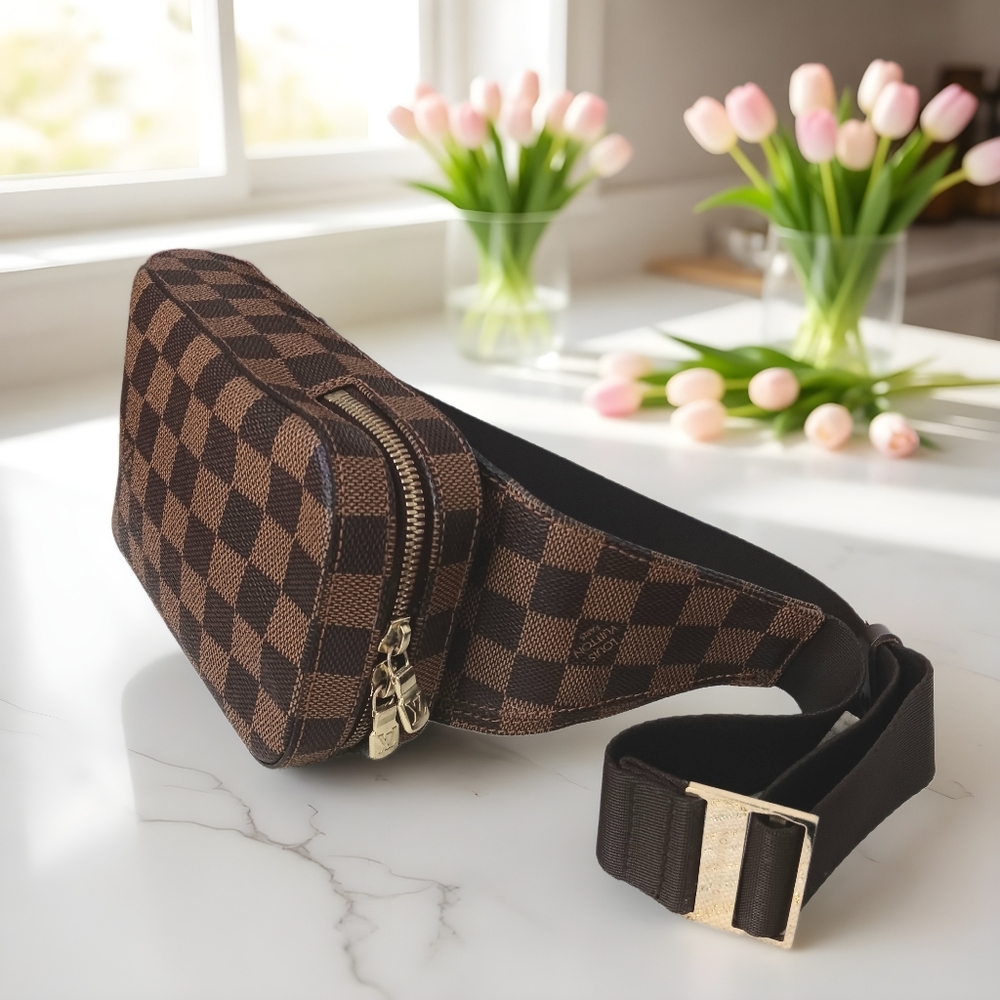 Louis Vuitton EUC ✨ Damier Ebene Geronimos Belt Crossbody Bag Bumbag W/BOX - Picture 8 of 16